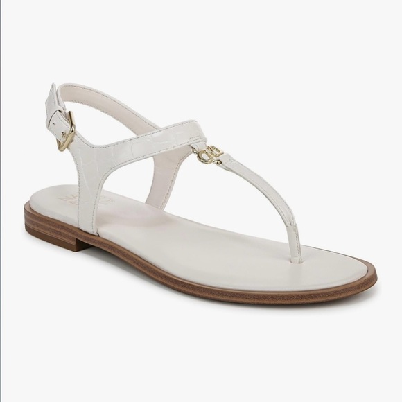 NWT Naturalizer White Leather Sandals Size 10 Wide - Picture 1 of 8